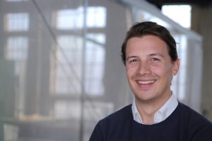 Ausschnitt_Robbert_800x531px-300×199
