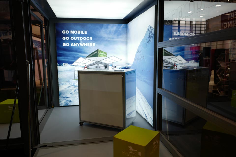 medium counter in the modulbox mobile fair indoor booth